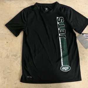 NWT NY JETS NFL YOUTH DRI TEK SZ MED 10-12 this shirt is youth size medium size.